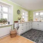 300m2 Entire House With 3 Bedrooms